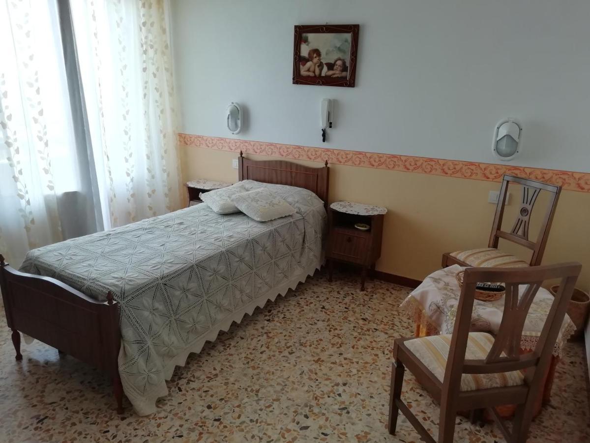 Albergo La Torre Radicofani Dış mekan fotoğraf
