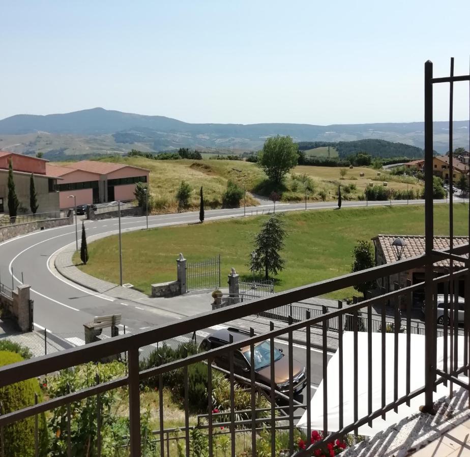 Albergo La Torre Radicofani Dış mekan fotoğraf