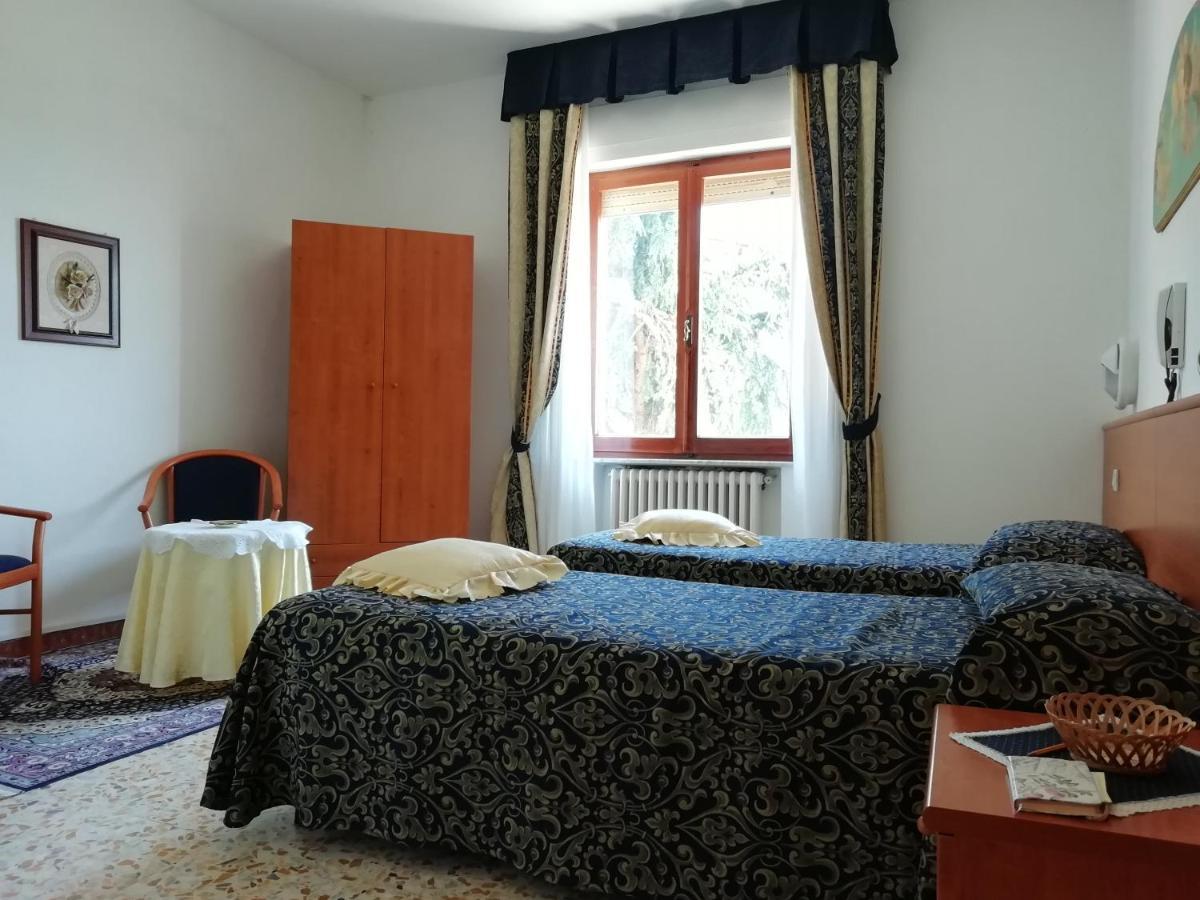 Albergo La Torre Radicofani Dış mekan fotoğraf